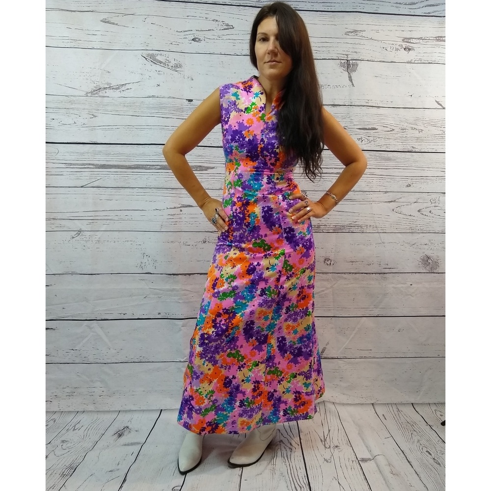 Fun 70s slinky psychadelic floral print maxi dress